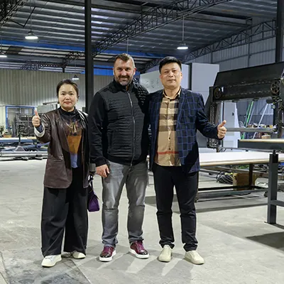 ہماری فیکٹری میں جانے کے لئے بلغاریہ کے مؤکلوں کا استقبال ہے